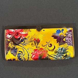NWOT Snap Clasp Wallet